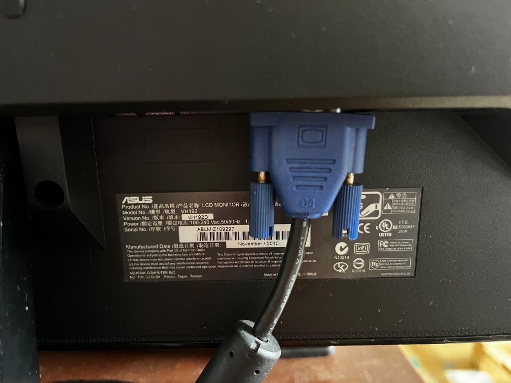 Monitor 46 diogonal
