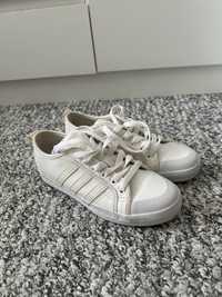 Buty sportowe damskie Adidas