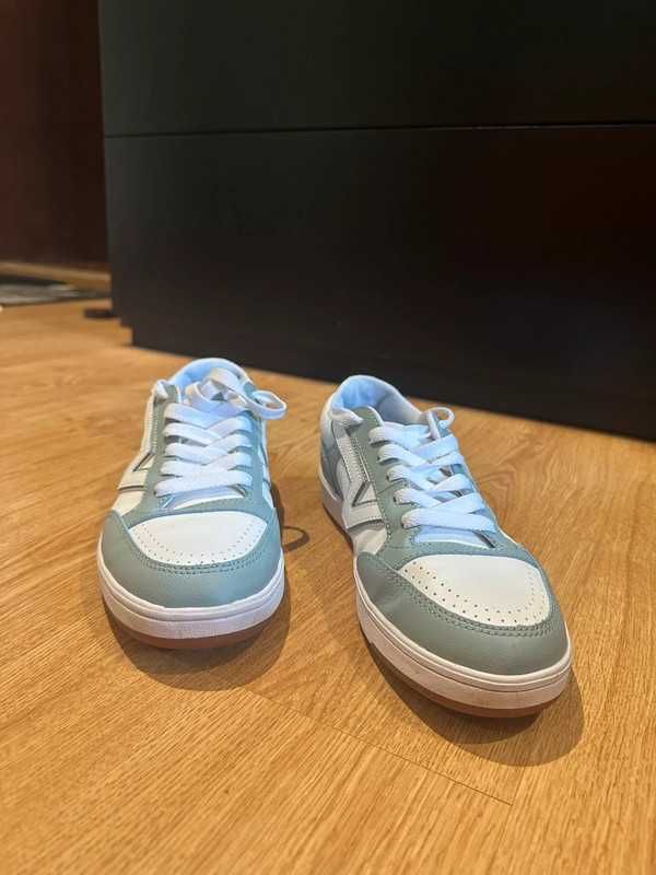Vans Lowland ComfyCush em pele azul