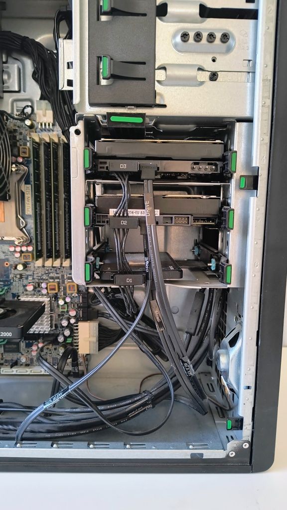 Komputer 32 GB RAM ponad 3TB pamięci