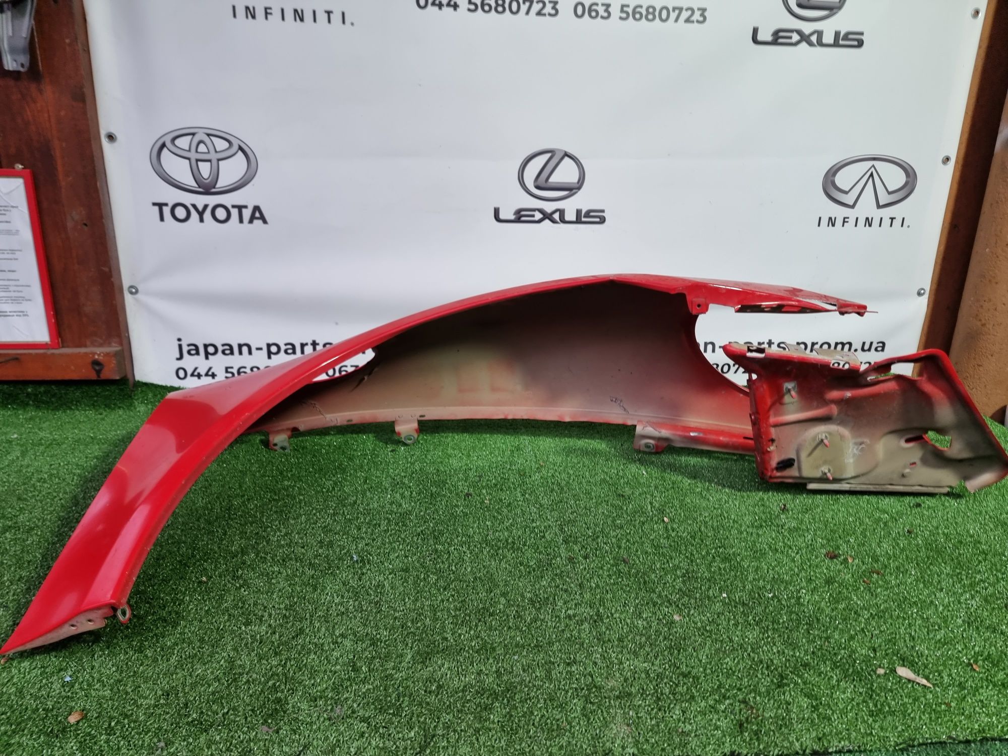 Porsche 911 крило переднє праве
