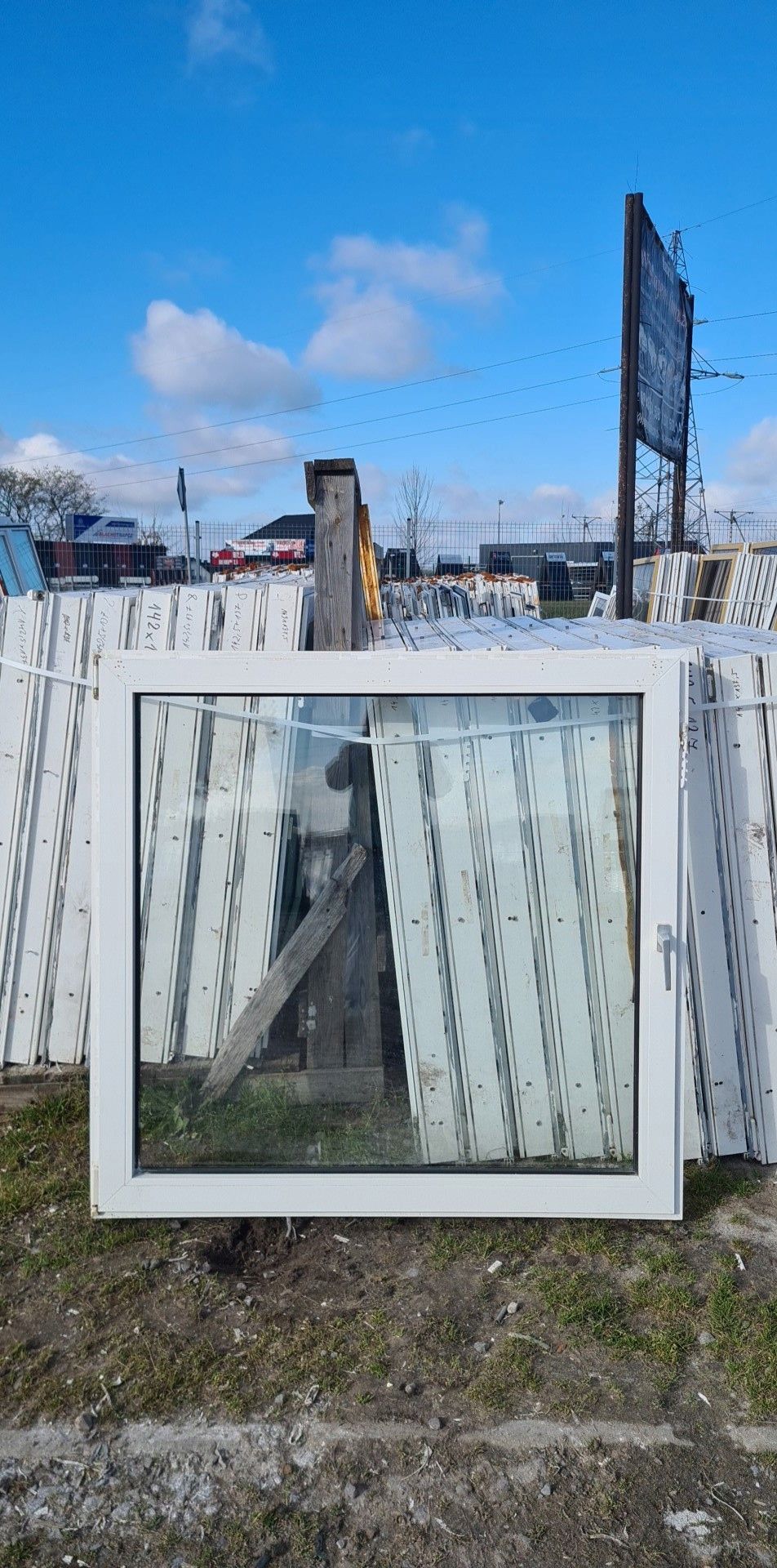 OKNA Używane 130x136 OKNO KacprzaK Plastikowe PCV Lider Okna
OLX