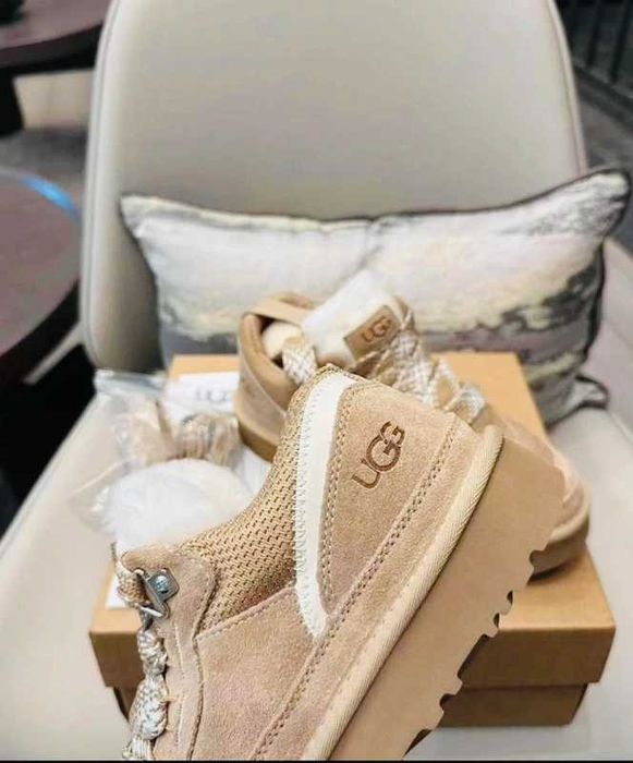 UGG Classic Ultra Boot.38