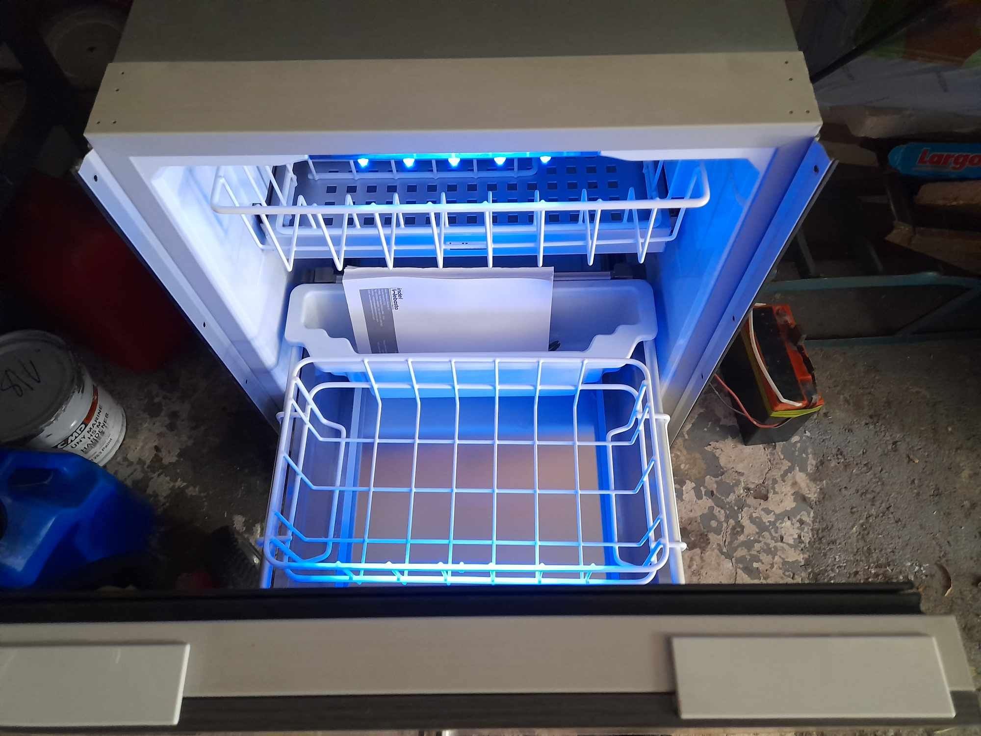lodówka kompresorowa Isotherm 12/24v do łodzi,przyczepy, kampera
