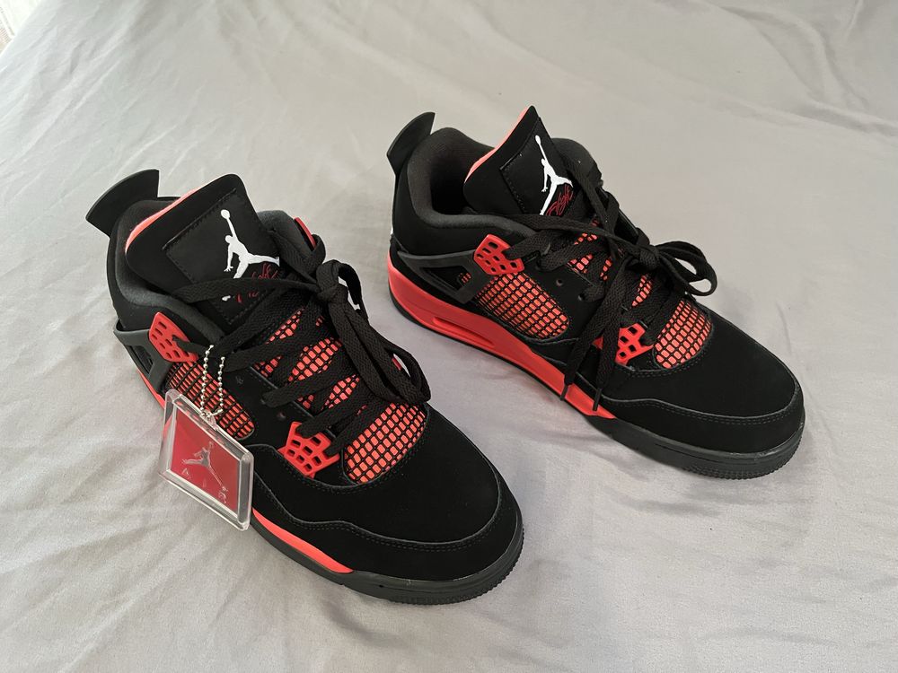 Nike Air Jordan 4 Retro / Red Thunder r. 42
