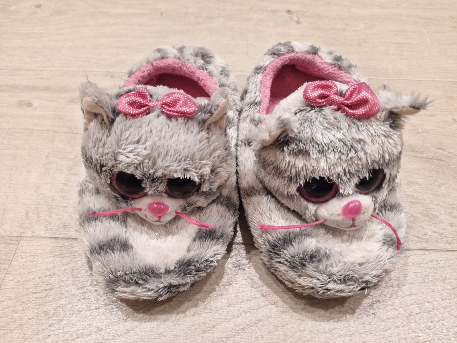 Kapcie ciepłe grube milutkie kotki "ty" r. 30-33