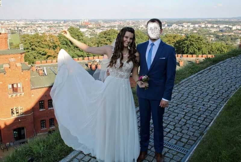 Suknia ślubna, zwiewna, z rozcięciem, ecru, na wzrost 170cm+5cm obcas