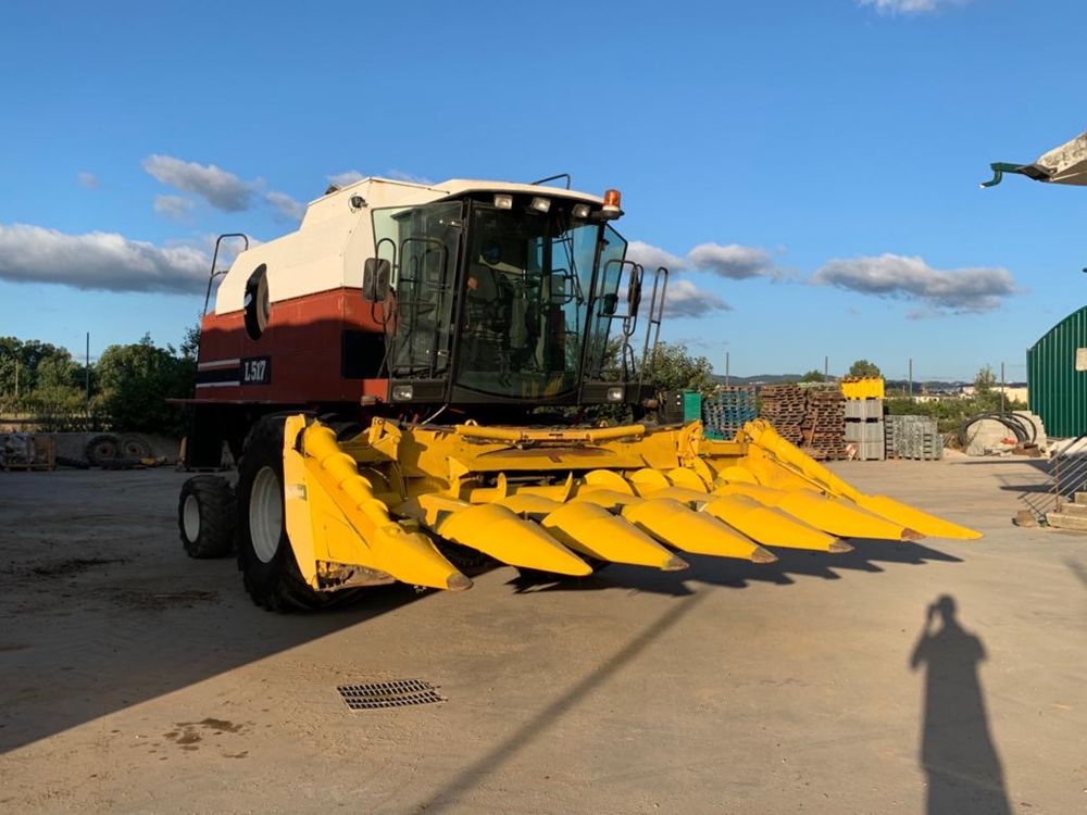 Ceifeira Fiatagri L517 com rastos