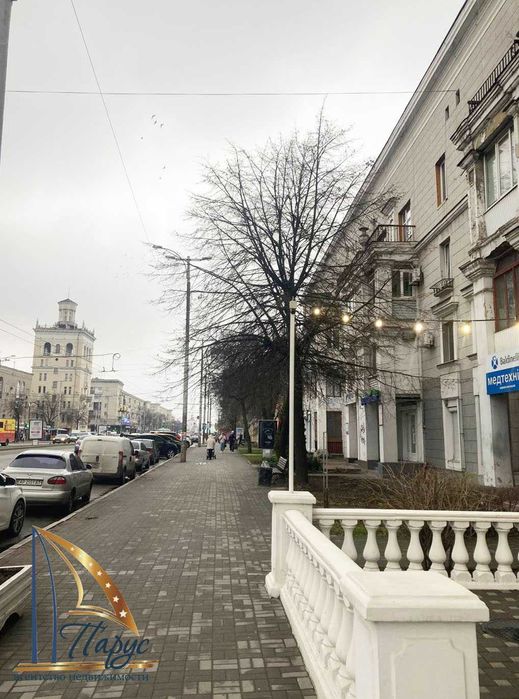 3-кімнатна довгострокова оренда Металургів