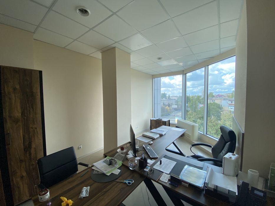 Оренда 200 метров, укрытия , постоянный свет, стоянка , аренда частями