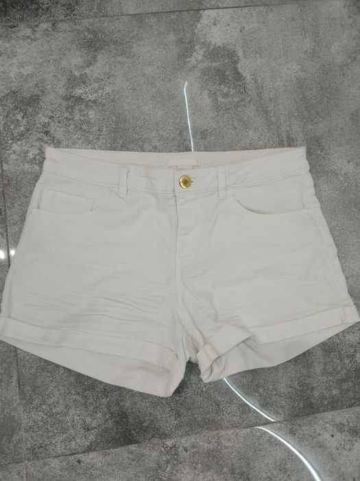 Krótkie spodenki damskie Hm 36