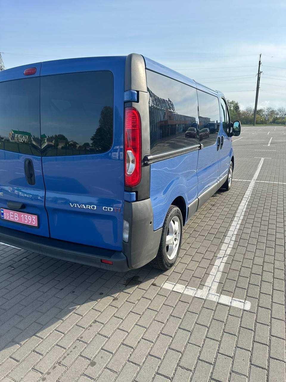 Opel Vivaro long 9 місць