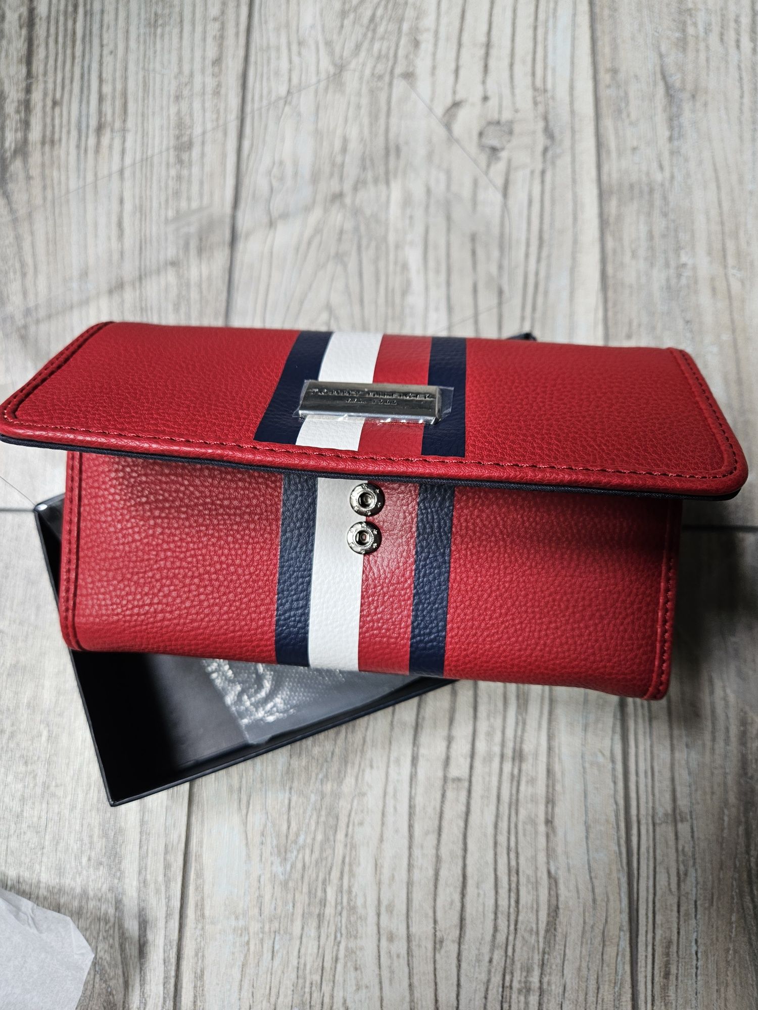 Portfel damski Tommy Hilfiger, oryginał