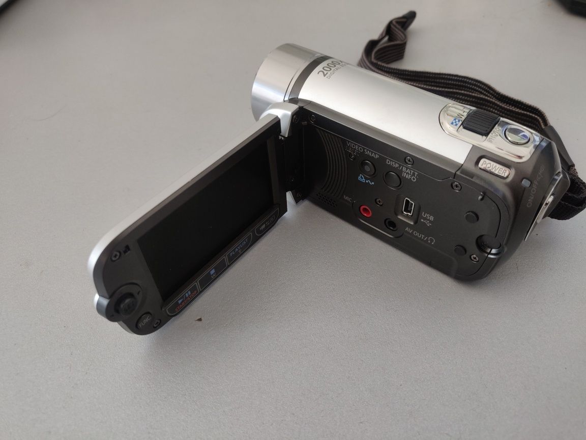 Відеокамера Canon Legria FS200 e