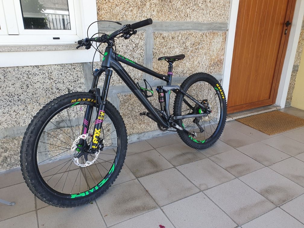 Bicicleta Enduro Cube Stereo 160 HPA SL M 27.5