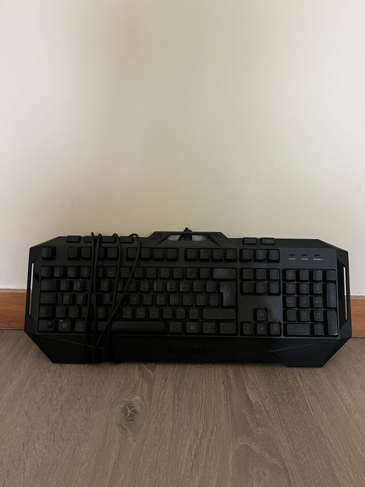 Teclado Gaming Krom Kombat (RGB)