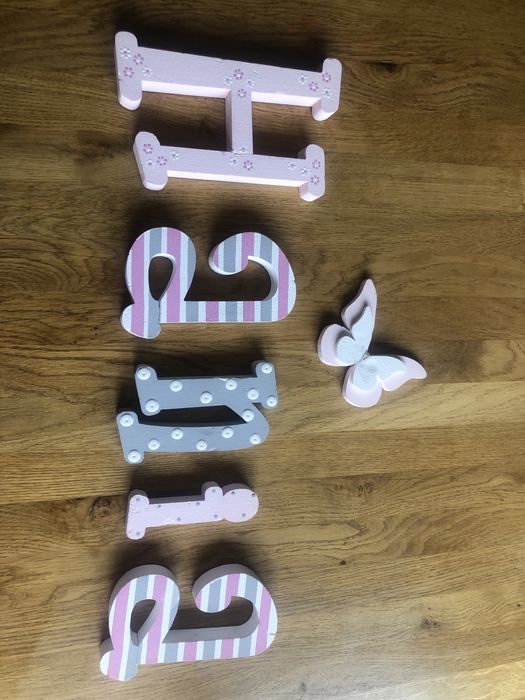 Napis imienny na ścianę