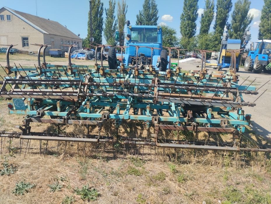 Т-150  з культиватором
