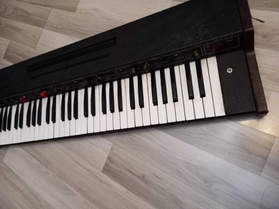 синтезатор Vermona