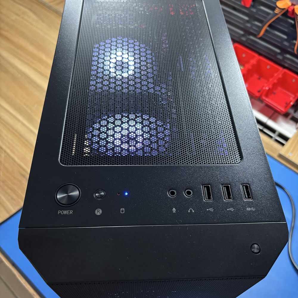 Komputer RTX 5060 / Ryzen 5 5600 / 32GB do gier GAMINGOWY