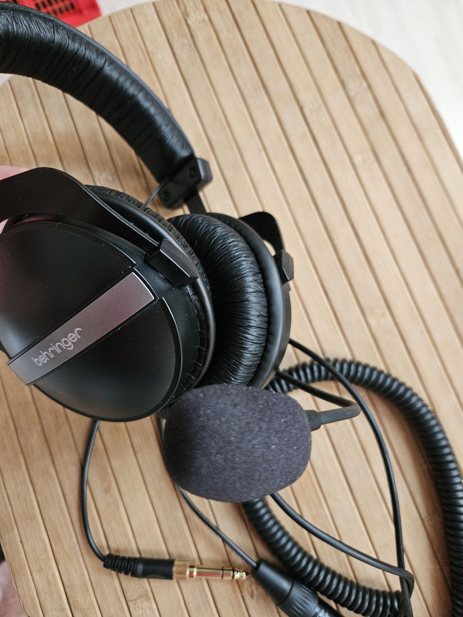 BEHRINGER HLC 660M (150 Ом) Навушники з мікрофоном