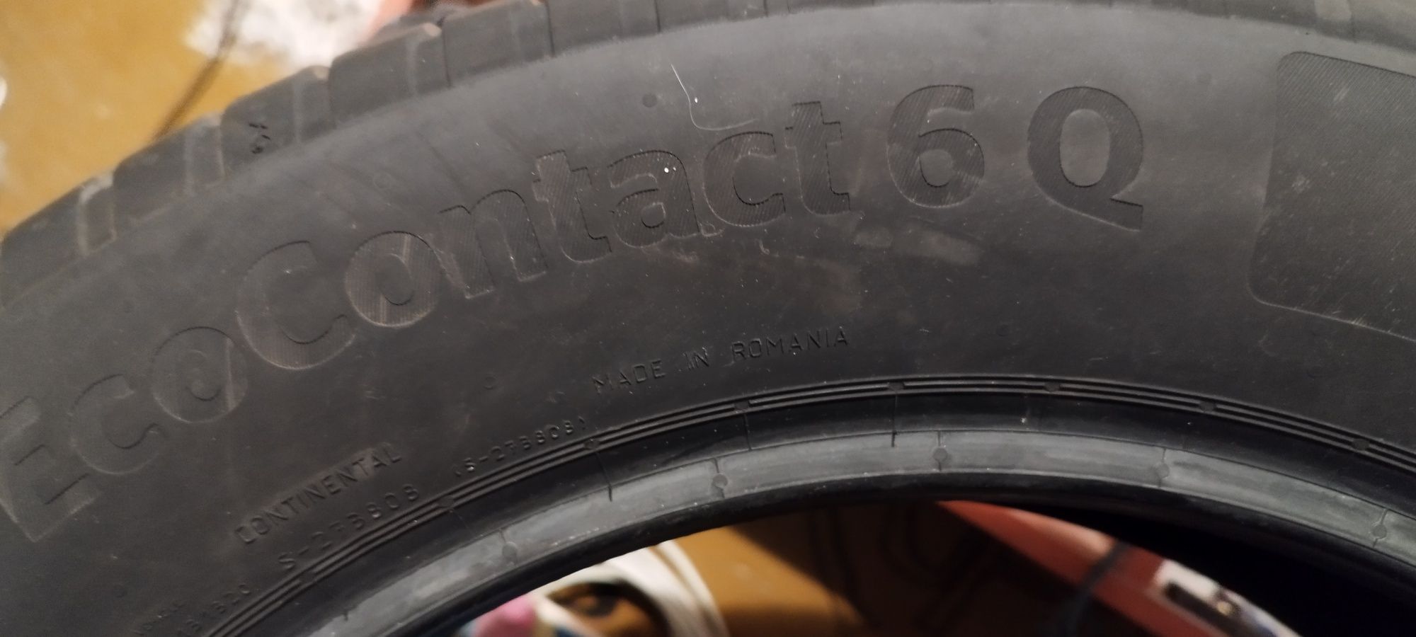Nowe opony letnie z salonu Continental 215/60/R18 98H, 4 sztuki 2025r.