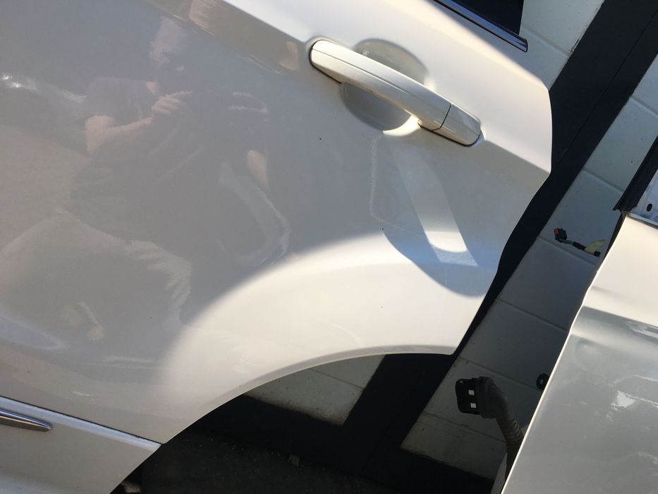 Drzwi lewy tył lewe tylne Ford Kuga mk2 vignale biała perła