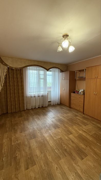 1к Заливная 15 (38 кв) 3/9кирп, не угловая,  космет ремонт