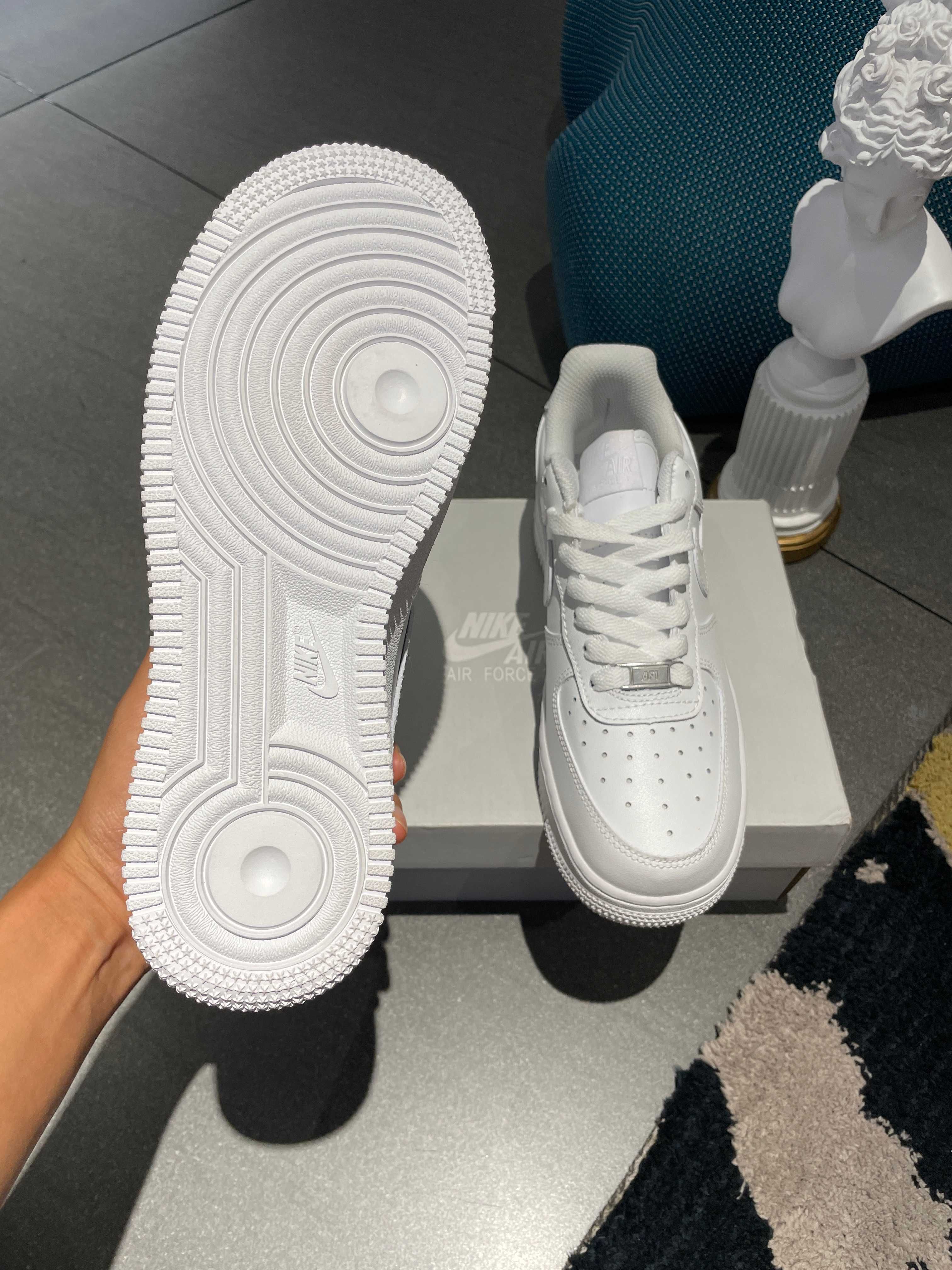 nowy Nike AirForce1Low White Trampki Moda R.38