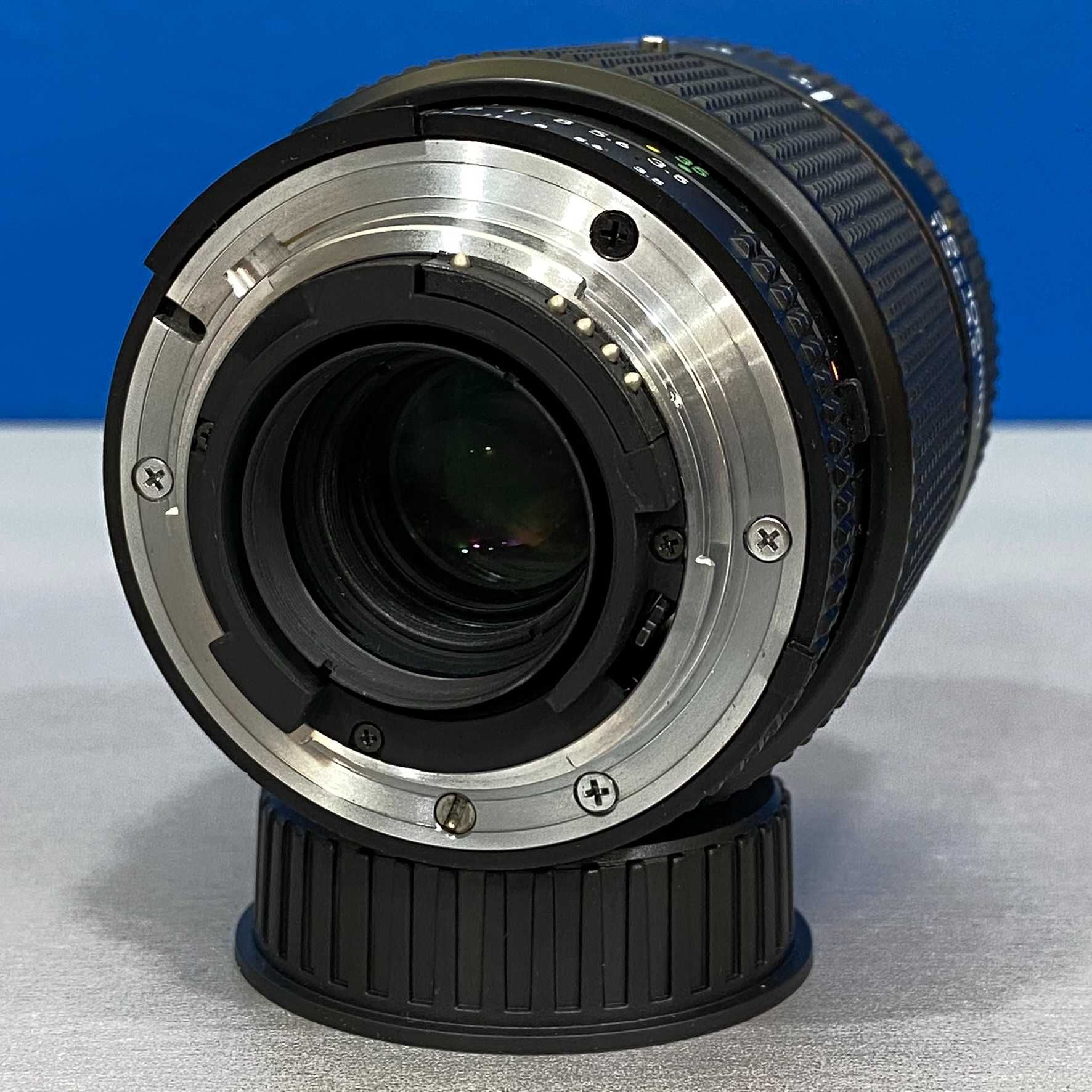 Nikon AF 35-105mm f/3.5-4.5