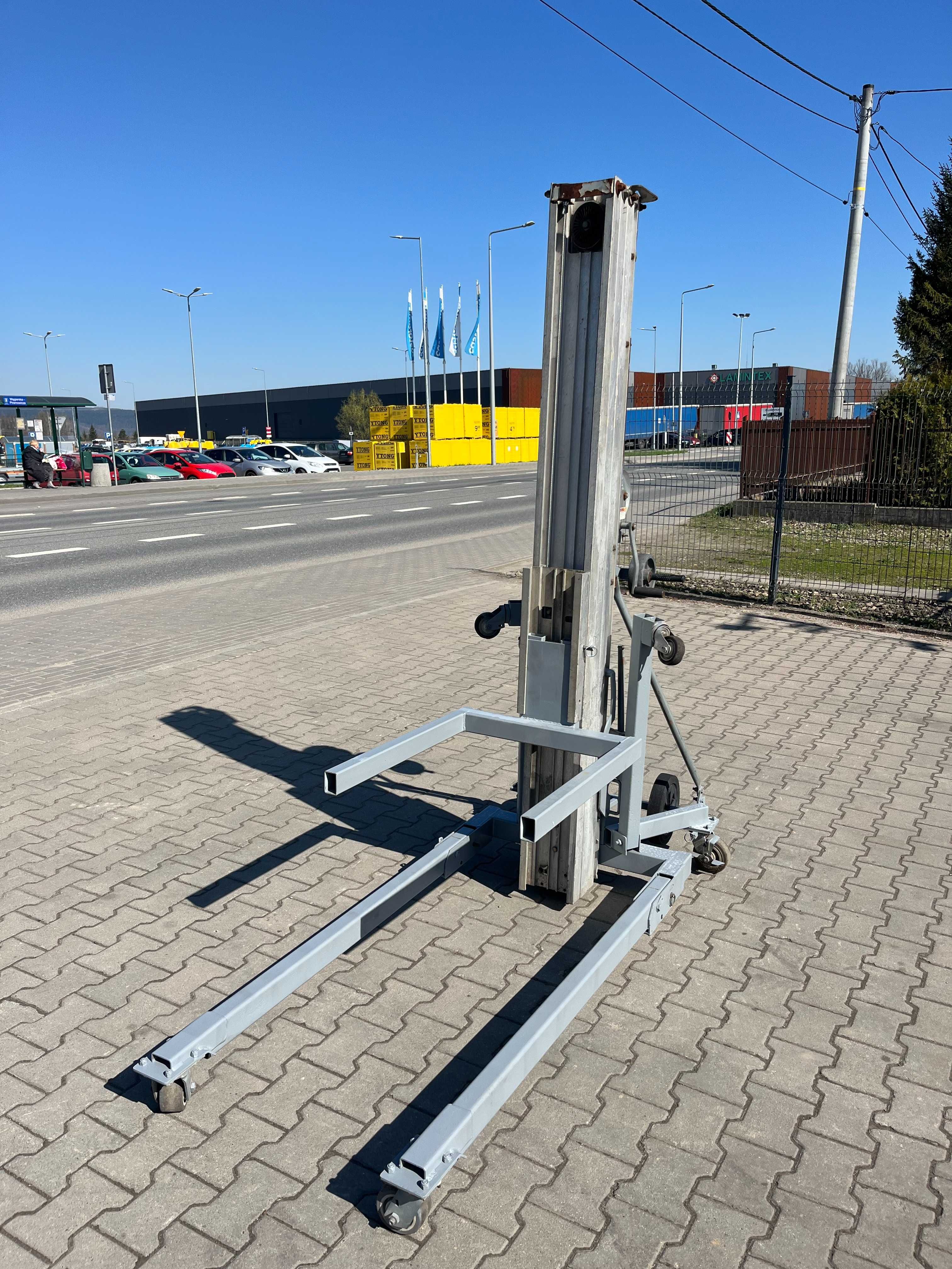 Podnośnik montażowy towarowy Genie SLC-18