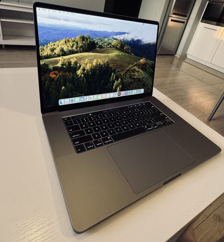 Apple MacBook Pro 16’ 2019r. 1TB dysk, 64GB RAM, i9 2.4 GHz, OKAZJA!