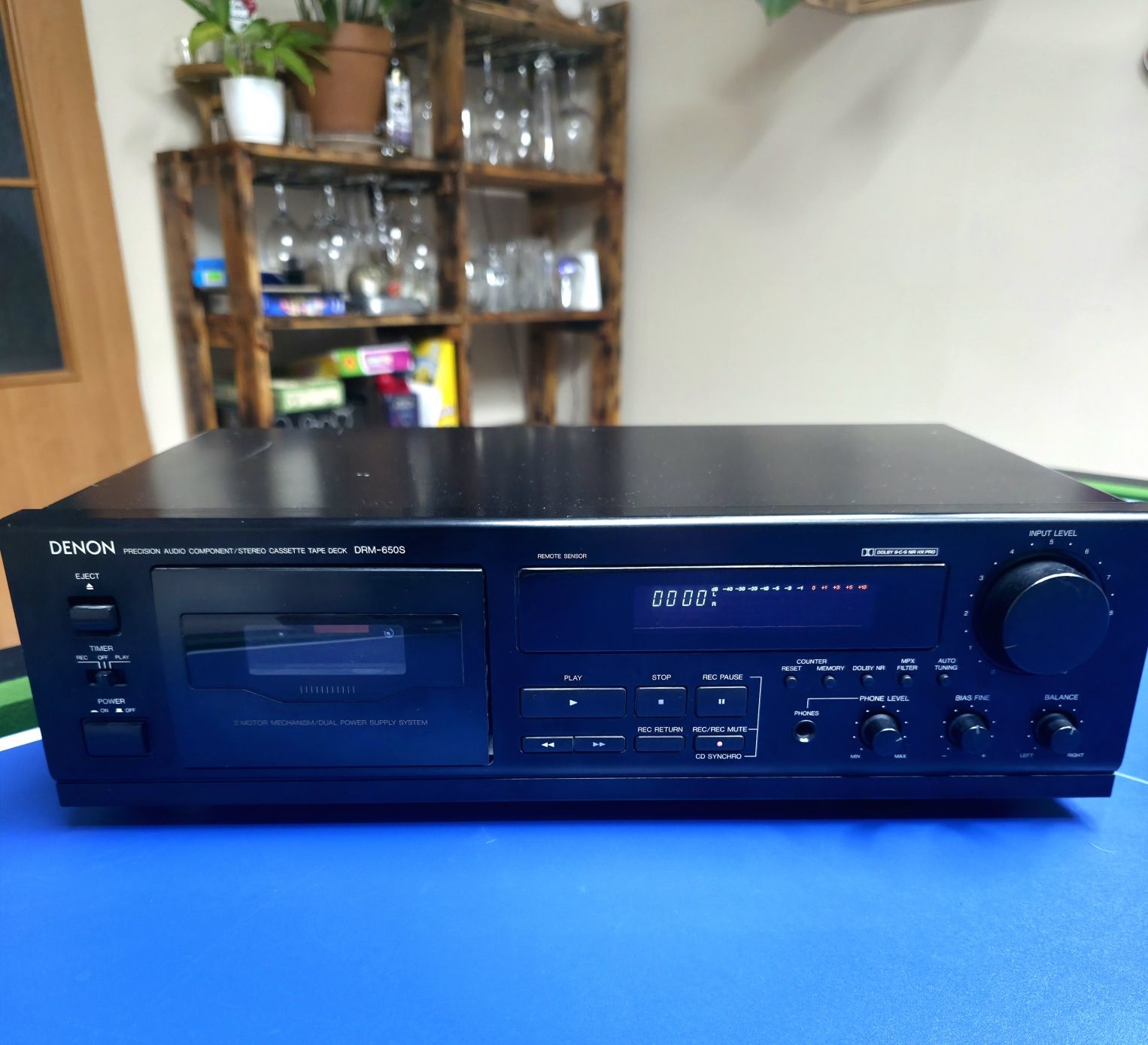 Magnetofon kaseciak Denon DRM-650S.