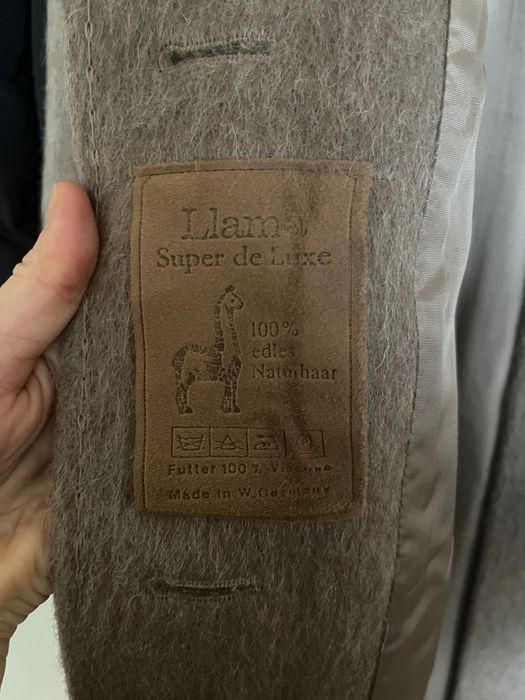 Przepiękny płaszcz  z wełny lamy, z paskiem r.38. vintage