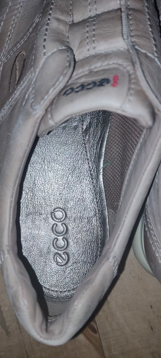 Ecco buty skórzane damskie.