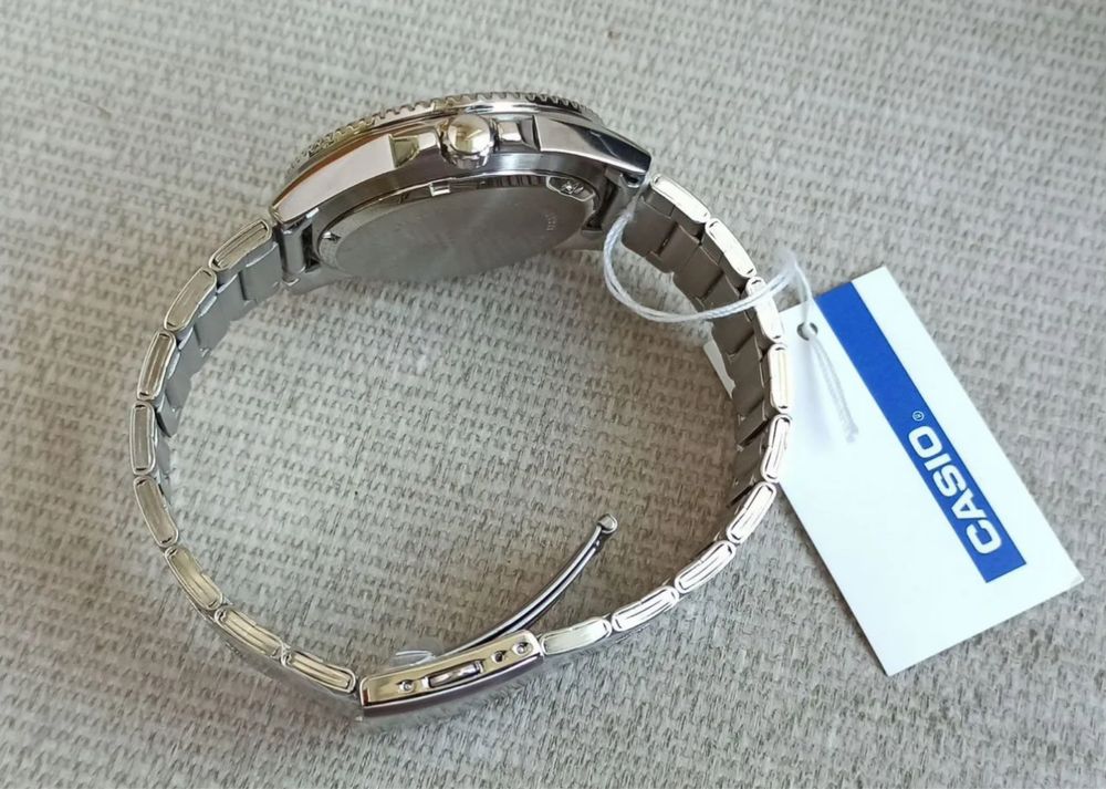 Часы наручные Casio MDV-107D-1A1 Diver