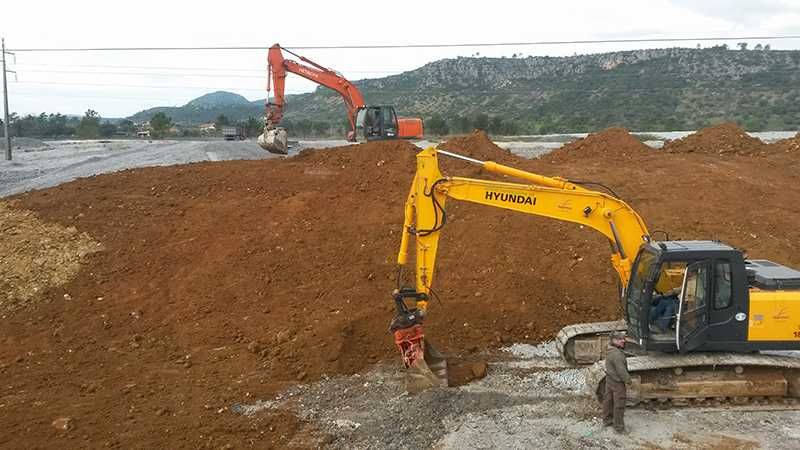Aterros -  Desaterros -  Remoção Amianto -  Construção Pavilhões -