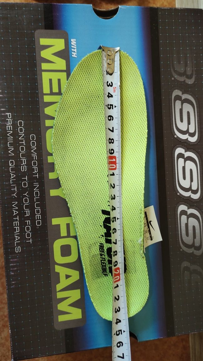 Кроссовки женские Nike