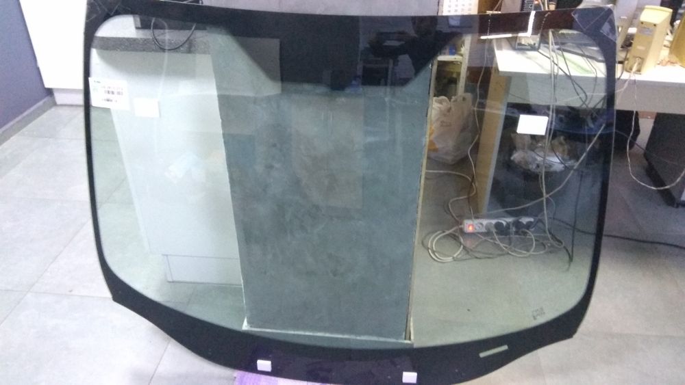 Лобовое стекло Ford Focus 3 (Форд Фокус МК3)