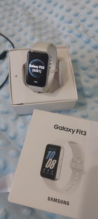 Смарт наручний годинник Samsung galaxy Fit3