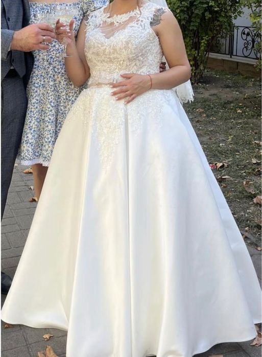 Свадебное платье айвори, кружево и атлас ,размер 46-48