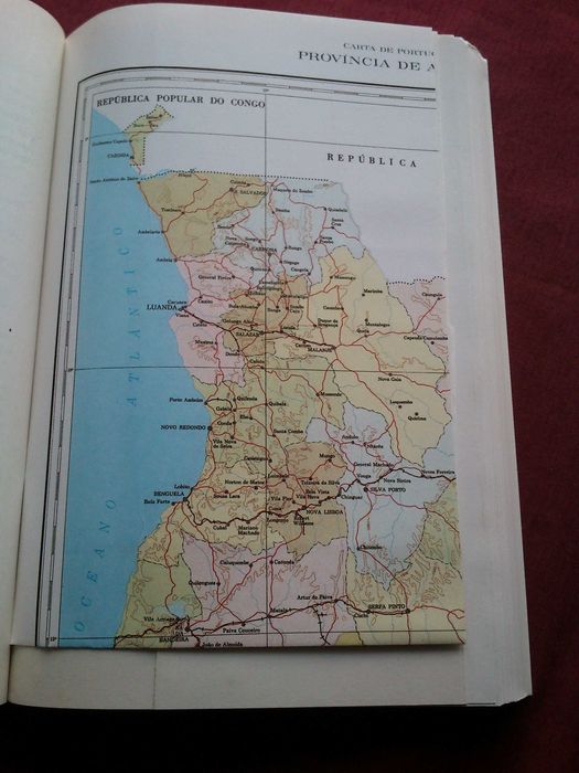 Resenha Histórico-Militar Das Campanhas de África (1961-74)