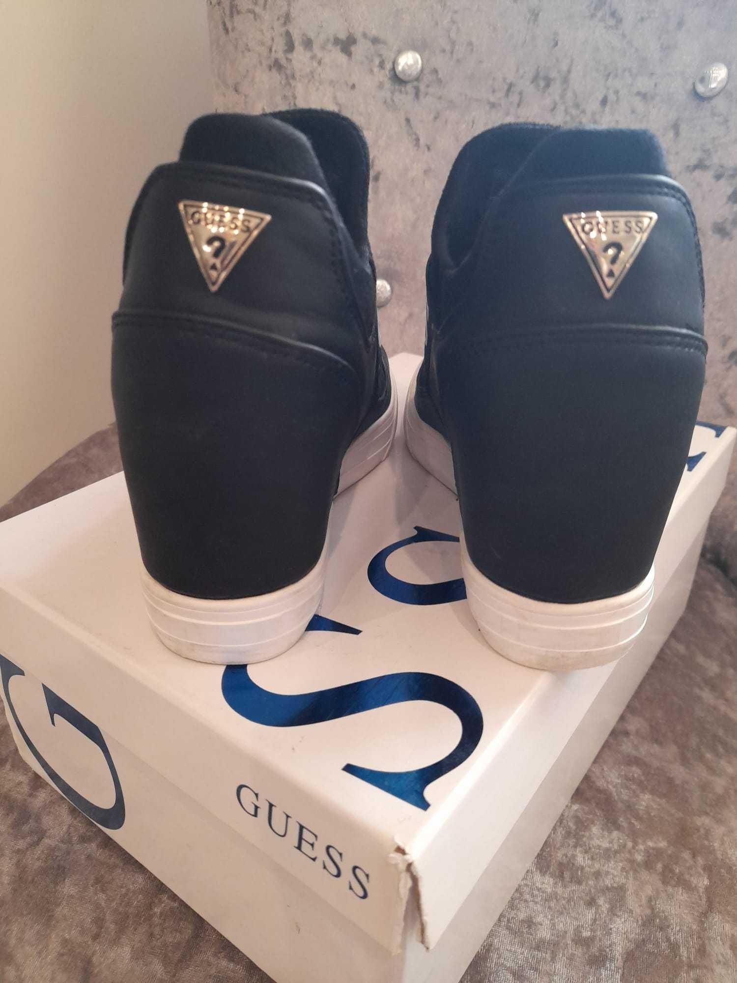 sneakersy guess koturn