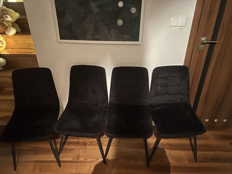 4 krzesła do jadalni salonu
