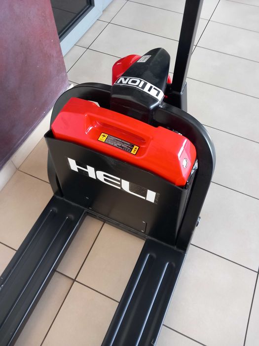 Paleciak Elektryczny 1500kg Widły L-1000 Na Auto Mały Zwrotny Heli