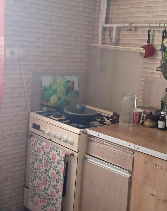 Простора 4-х кімнатна квартира в тихому місці