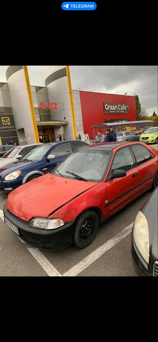 Honda Civic 5 на полном ходу каждый день.