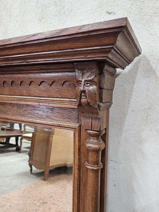 Ładne stare lustro eklektyczne w dębowej ramie