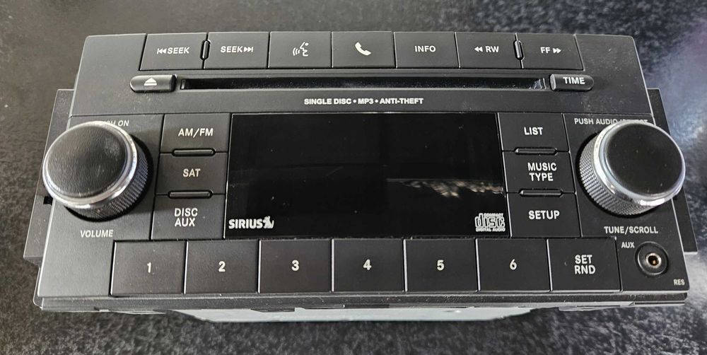 Radio JEEP PATRIOT 2,4 L (MK74) benzyna