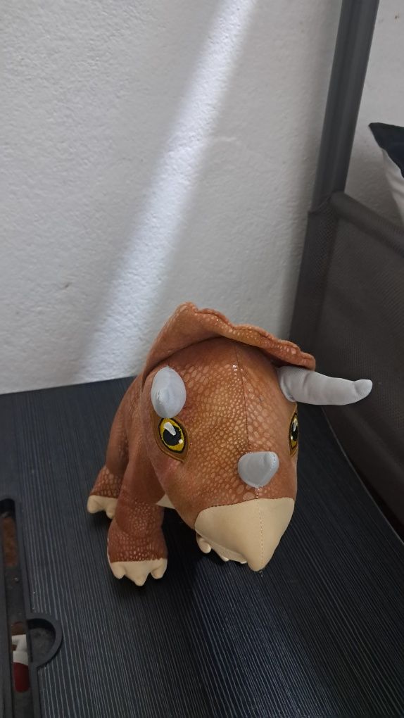 Peluches de dinossauros